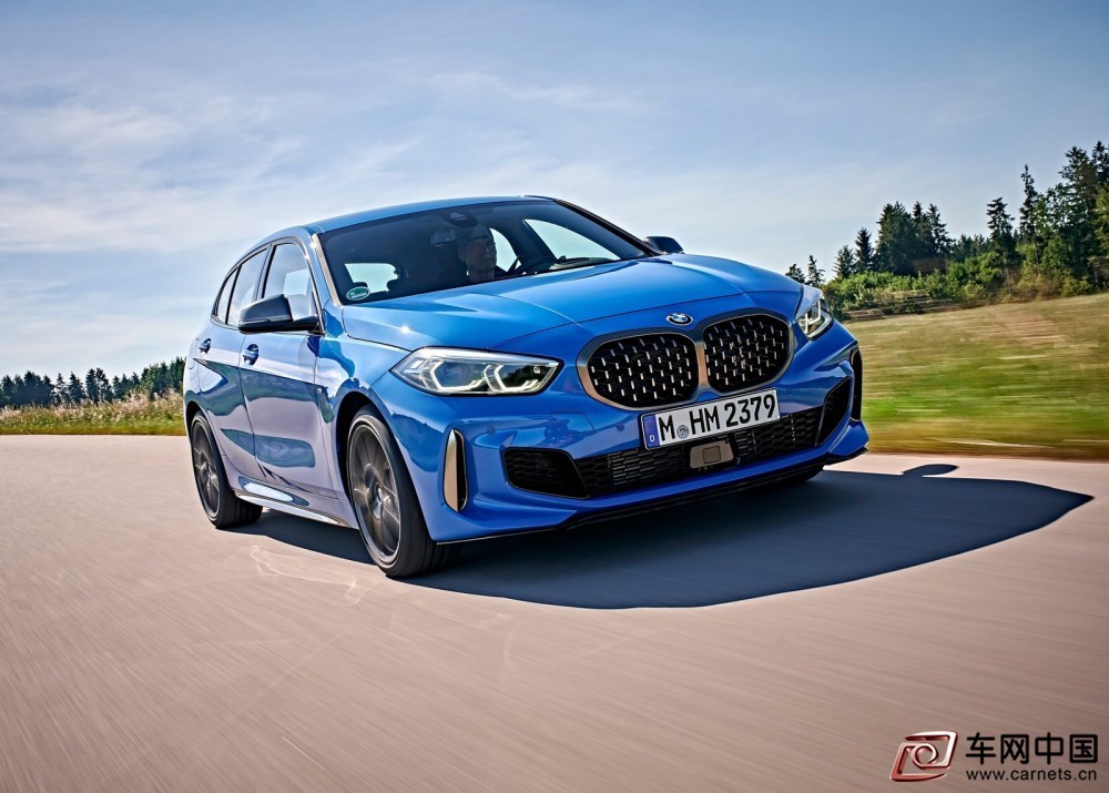 BMW-M135i-2020-1600-08