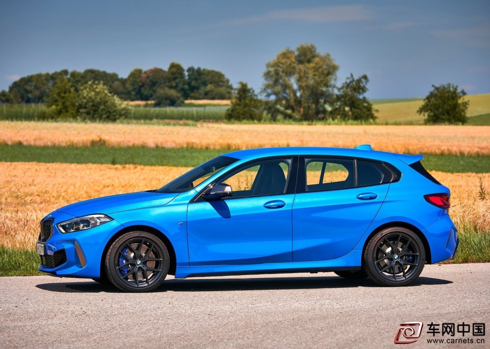 BMW-M135i-2020-1600-21