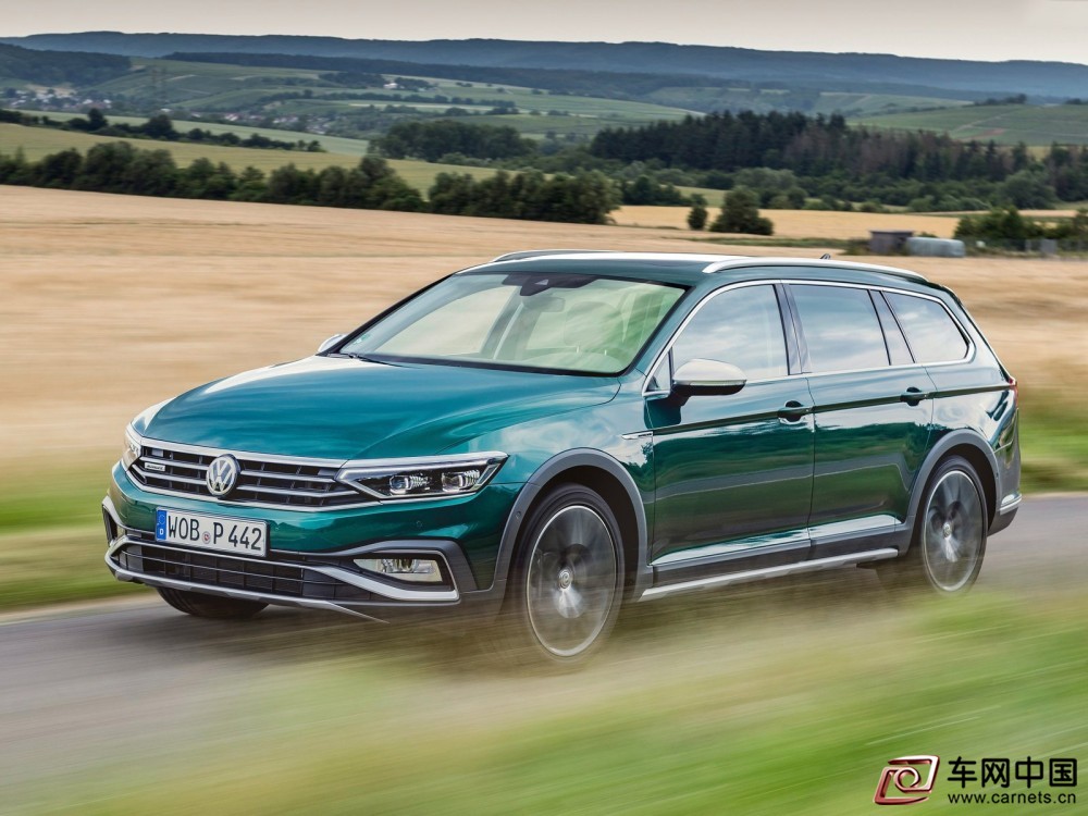 Volkswagen-Passat_Alltrack-2020-1600-1b