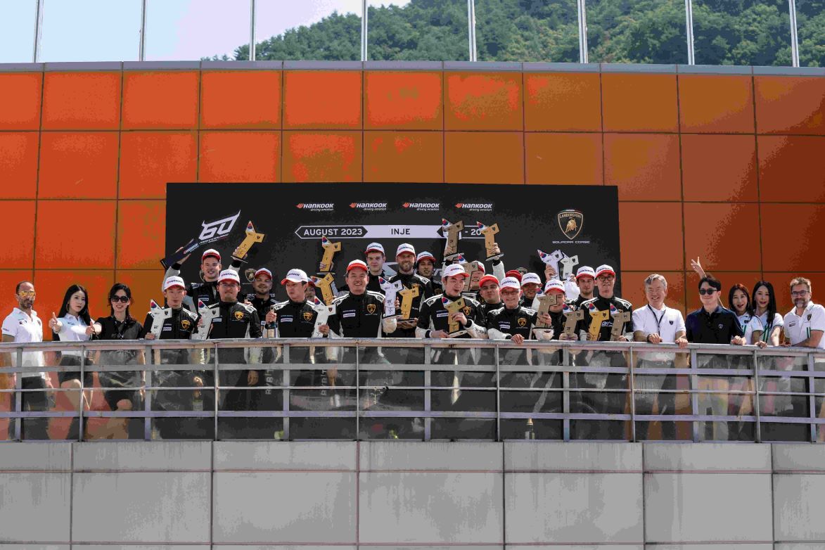 02 - Giltrap和van der Drift于Inje赛道提前锁定兰博基尼Super Trofeo亚洲挑战赛PRO组别年度冠军.jpg