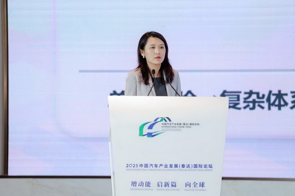 赵情_调整大小.jpg