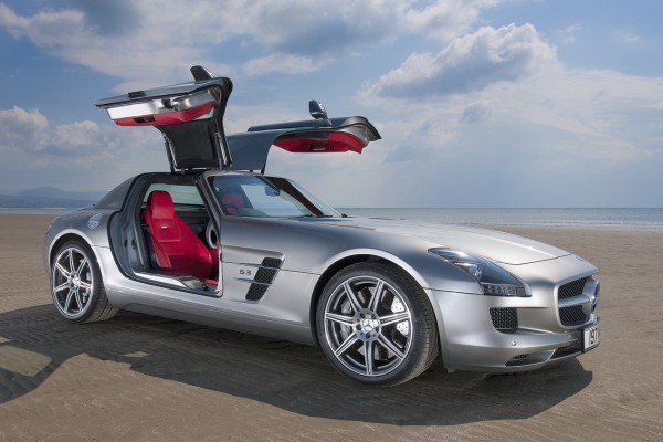 Mercedes-Benz SLS AMG [UK] (2011)